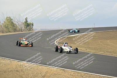 media/Jan-26-2025-CalClub SCCA (Sun) [[cfcea7df88]]/Group 2/Race/